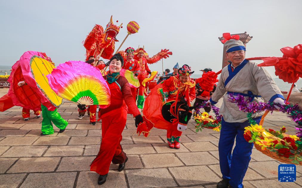 立春迎え、中国各地で様々な行事