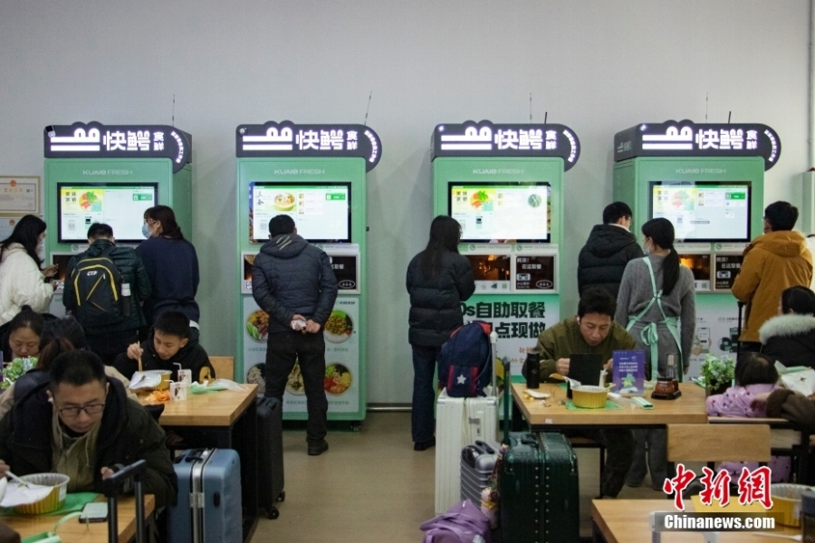 杭州駅に「ホカホカ弁当」のスマート自動販売機が登場