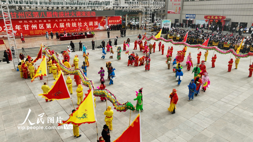 甘粛省甘州区で元宵節祝う民間芸能イベント開催