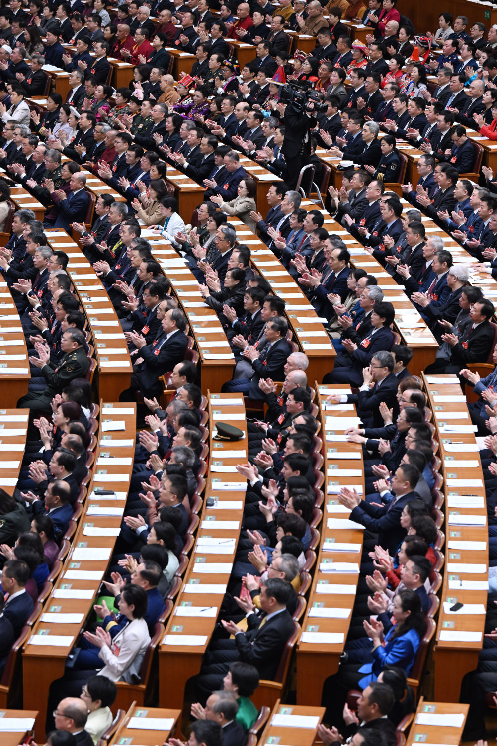 全国政協第14期第2回会議が閉幕