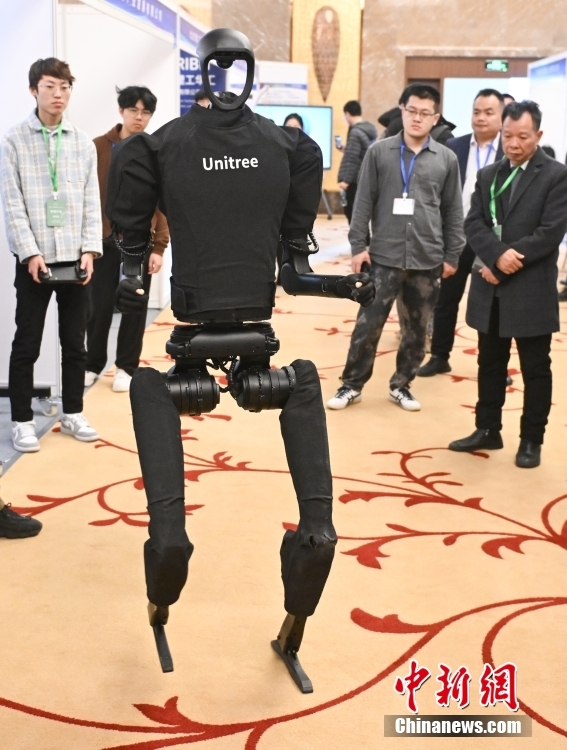 北京で人型ロボットコンテスト　最新の成果で技術を競う