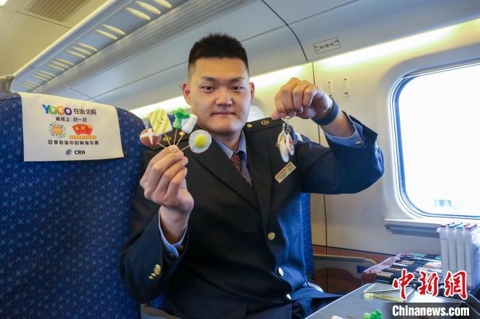 「2つのピリ辛を味わう旅」に観光客を誘う「マーラータン」特別列車を増発　寧夏