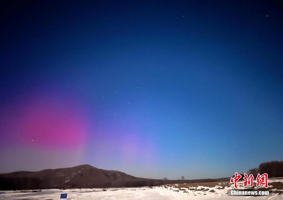 内蒙古根河の夜空を染める美しいオーロラ