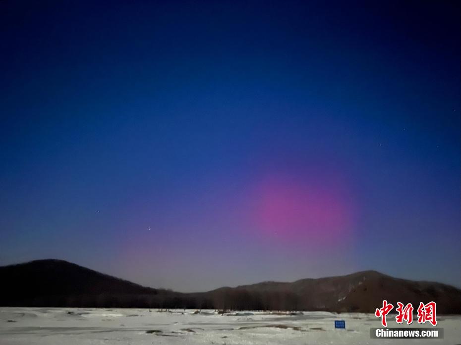 内蒙古根河の夜空を染める美しいオーロラ