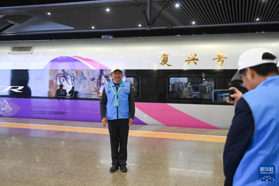 中国で初となる労働者療養休暇専用高速列車の運行スタート　浙江省