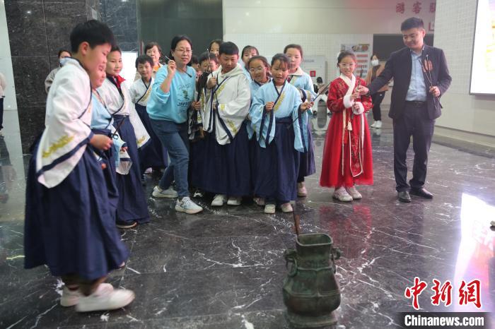 中国文字博物館でナイトツアーがスタート　河南省