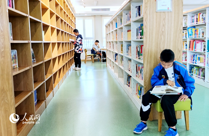 読書+テクノロジーで書物の香りを堪能する休日　河南省・開封