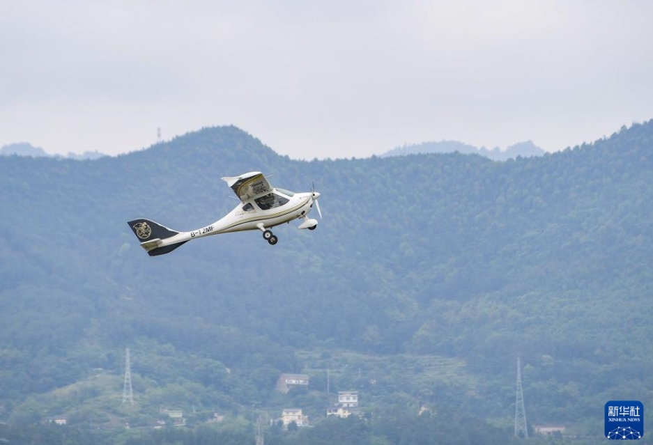 低空域飛行による観光が人気に　重慶