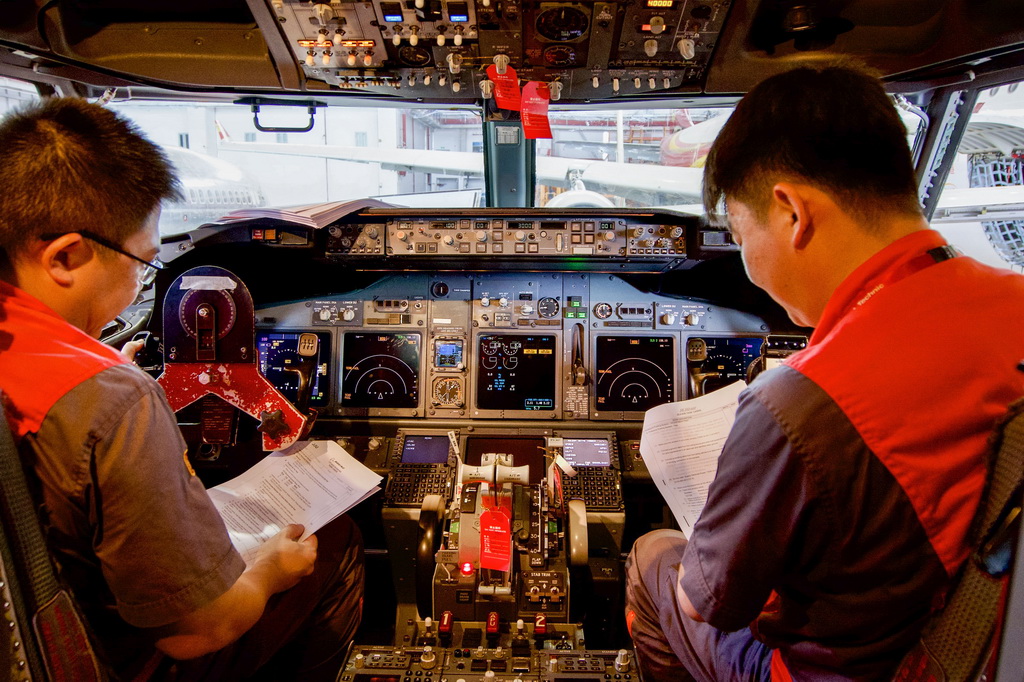 韓国チェジュ航空の航空機が海南自由貿易港でメンテナンス