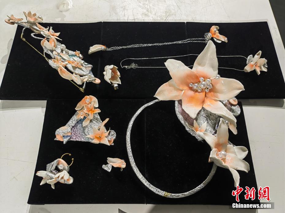 陶磁器アクセサリに見る中国の美　江西省