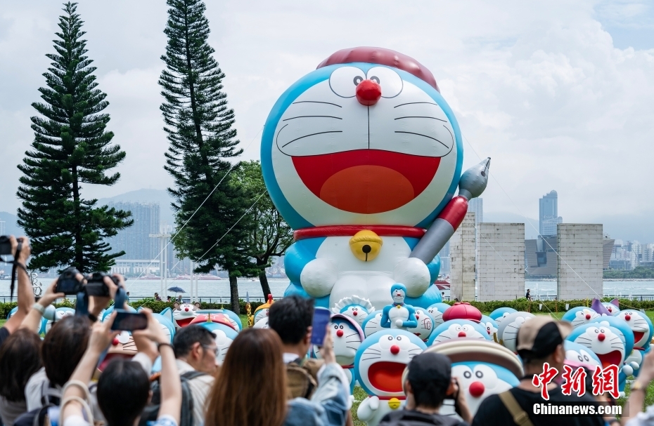 ドラちゃんがいっぱい！香港特区の公園で週末フラッシュモブ展