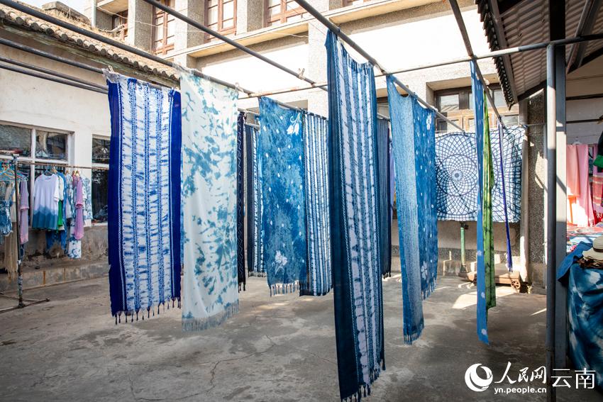 藍色と白色が織りなす美しい「白族扎染」　雲南省大理