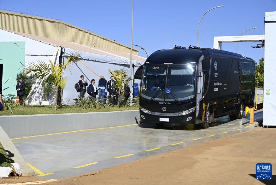 新型急速充電リチウムイオン電池バスがブラジルに登場　わずか10分で満充電に