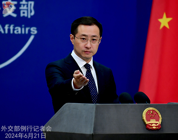 外交部「特定の国に追随した日本の不法な一方的制裁に中国は断固反対」