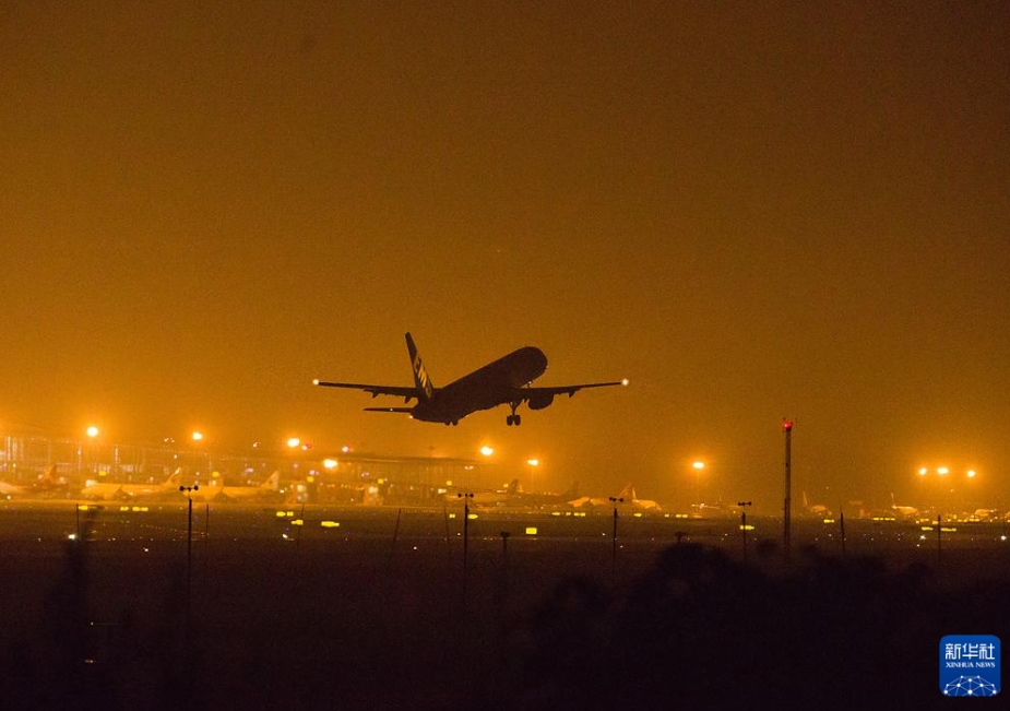 中国郵政航空、初の大陸間路線が開通