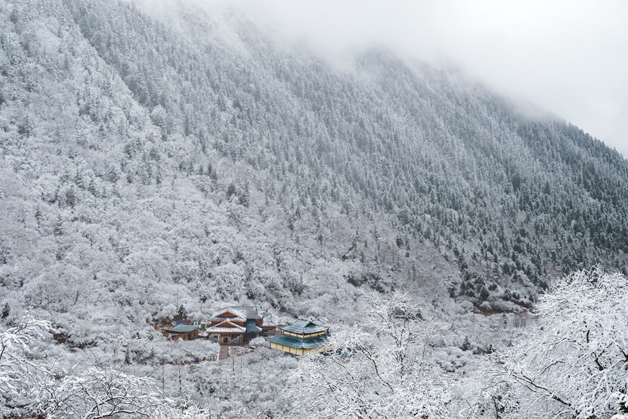 5月黄龍の雪