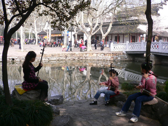 魯迅公園　二胡練習風景