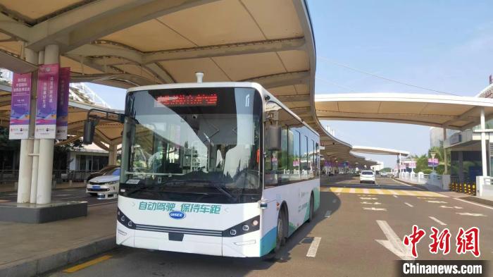 海南初の空港公道自動運転シャトルバスが営業開始