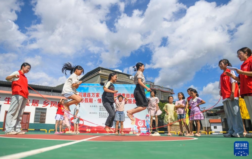 多彩な夏休みを楽しむ中国の子どもたち