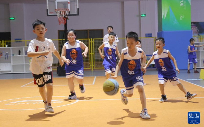 多彩な夏休みを楽しむ中国の子どもたち