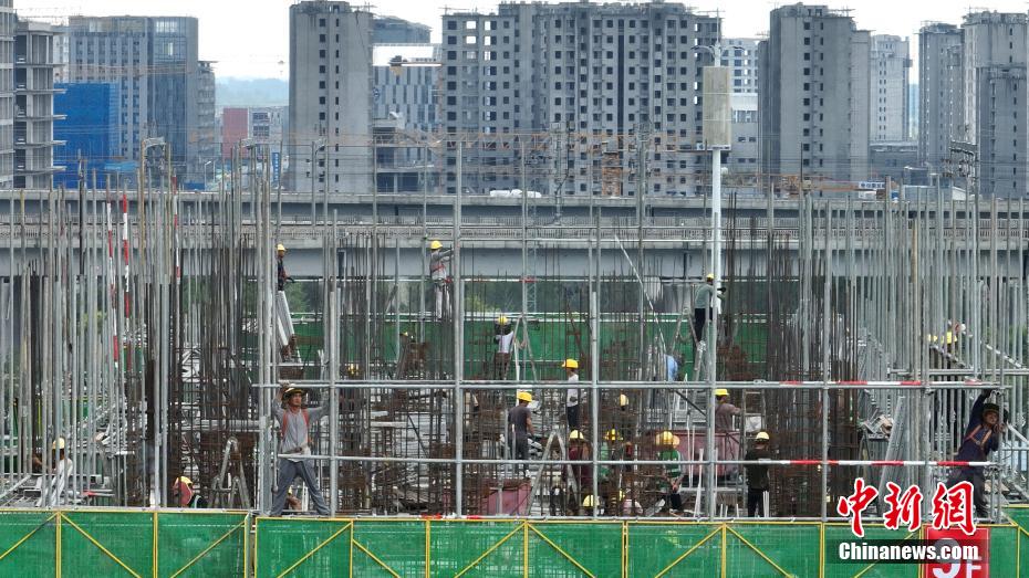 上空から眺めた雄安駅ハブ片区2号エリア　河北省