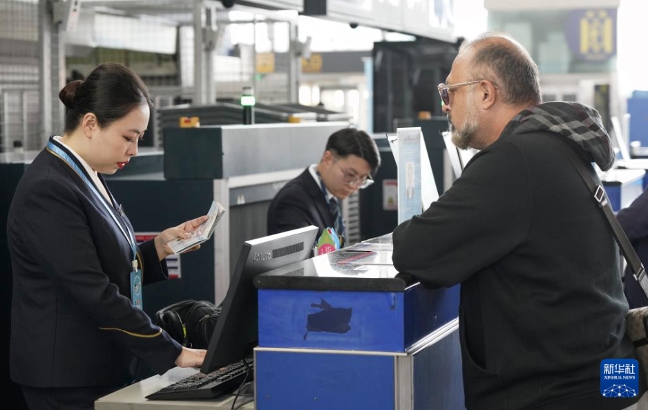 中国とアルメニアを結ぶ初の定期航空路線が開通