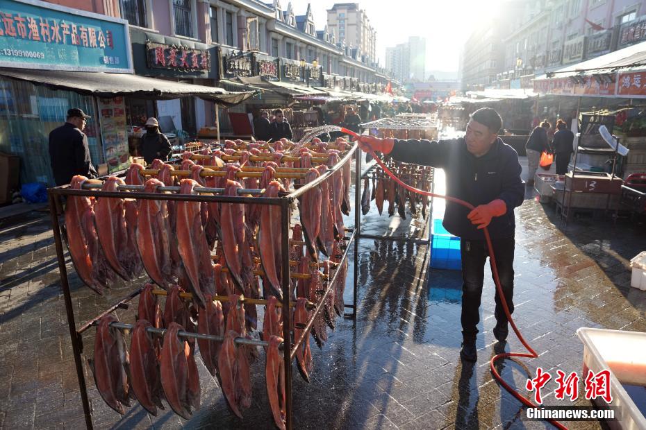 百年の歴史誇る中国最東端の魚市場「東極魚市」　黒竜江・佳木斯