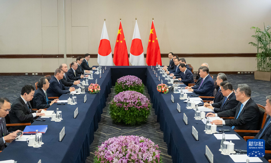 習近平国家主席が日本の石破茂首相と会談