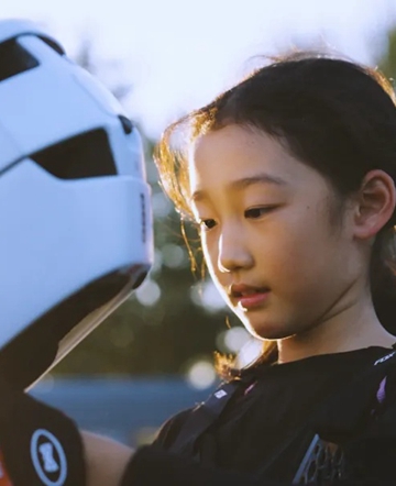 8歳の少女が中国のパンプトラック全国大会で優勝