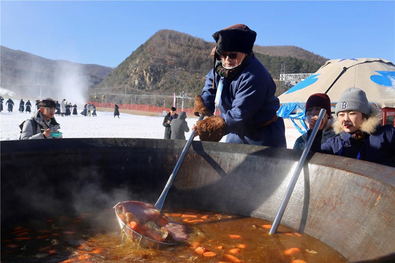 心も体も温まる冬の一日！　内蒙古赤峰の氷雪ナーダム祭り