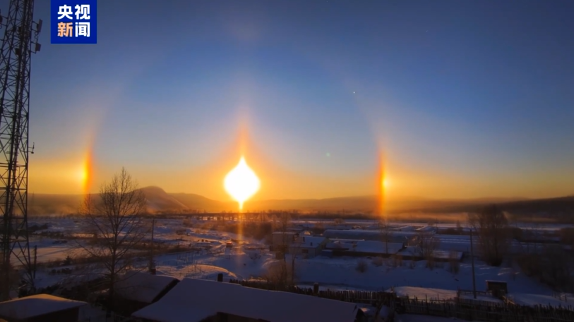 太陽が3つ！？内蒙古自治区で太陽の横に光が現れる現象「幻日」