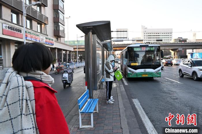 環境に優しい外出を市民に奨励し、バス・地下鉄の無料乗車を実施　河北省石家荘