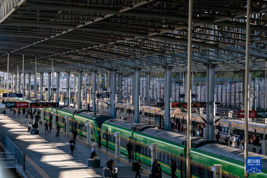 大理駅の新駅舎が開業　雲南省