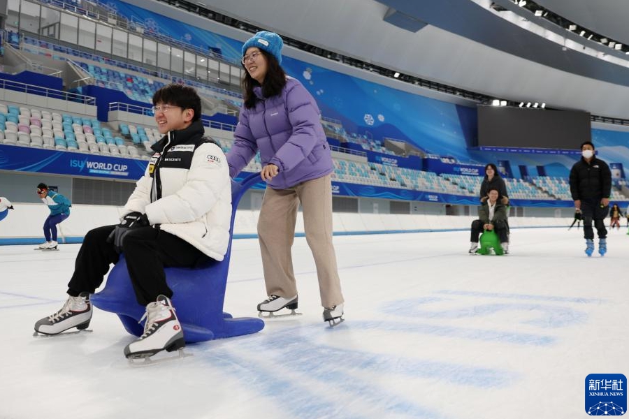 北京の大型スポーツ施設でウィンタースポーツイベントが続々開催