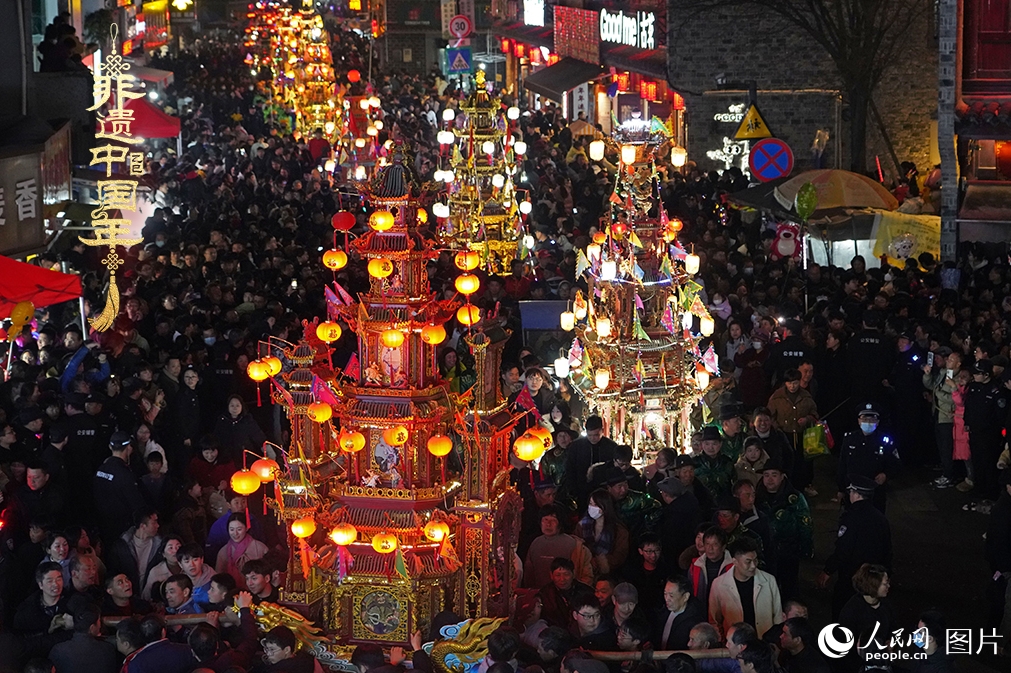 中国各地で元宵節を祝うイベント