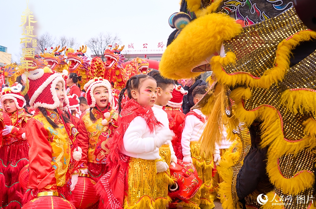 中国各地で元宵節を祝うイベント