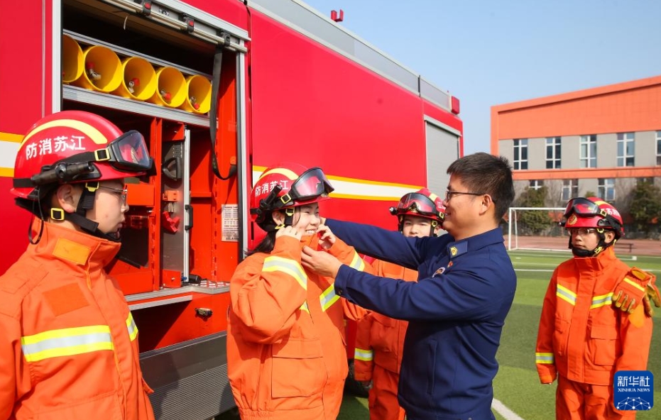 中国各地で新学期スタート、バラエティに富んだ休み明け最初の授業