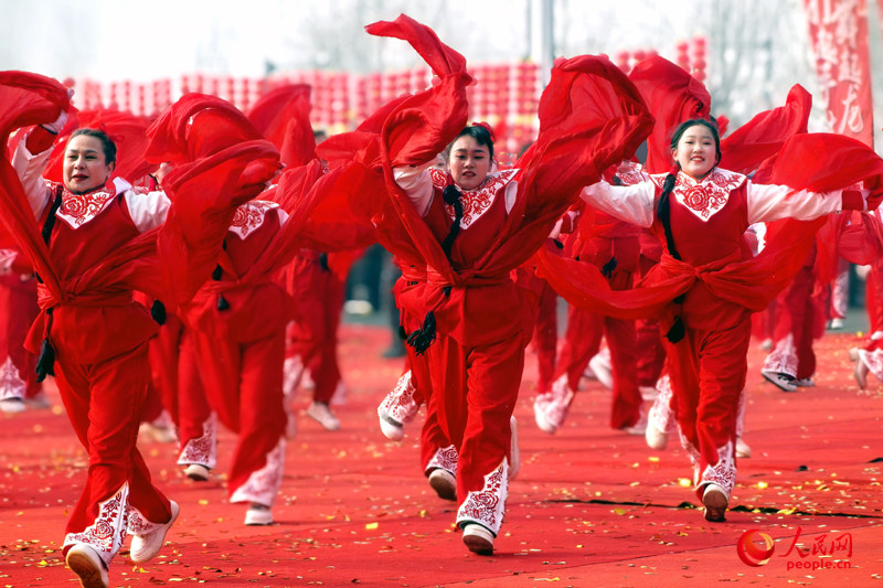 新疆・烏魯木斉で「元宵節」を祝う盛大なイベント