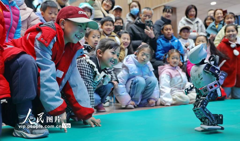 子供たちに科学の夢を！河北省秦皇島で科学体験イベント