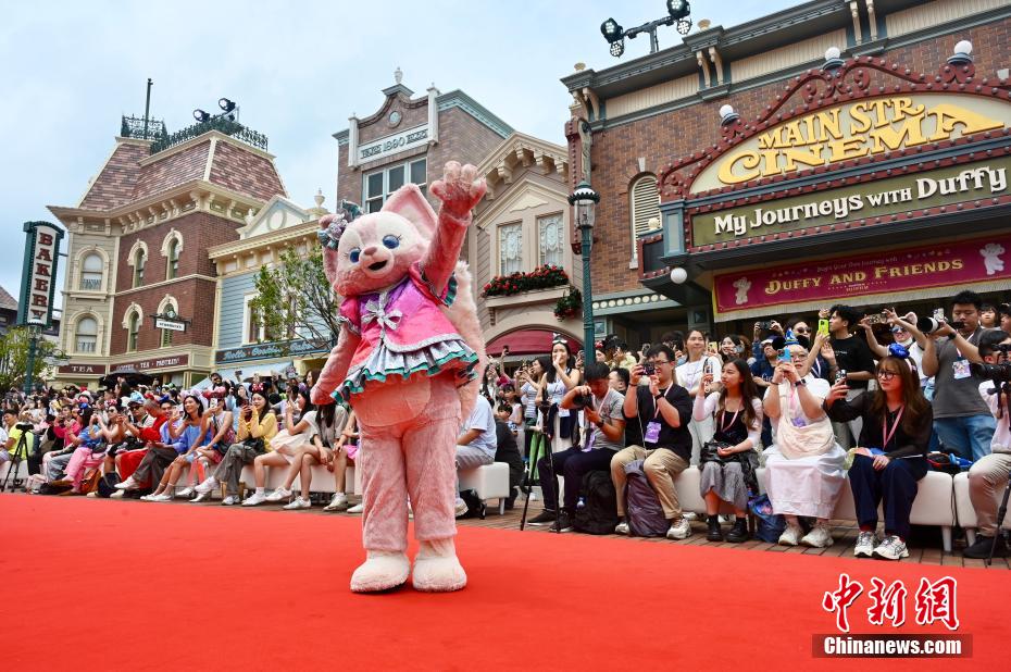 香港ディズニーランド・リゾートで開園20周年アニバーサリーイベント