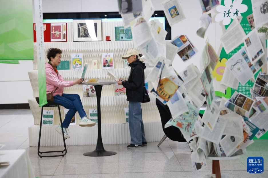 蘭州地下鉄駅構内に「読書」がテーマのポップアップストア登場　甘粛省