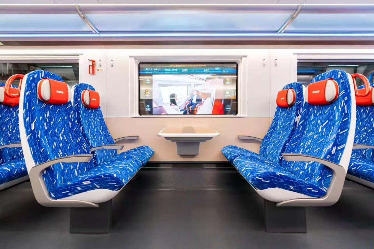 鄭開都市間鉄道に新型車両が登場、注目集めるスマートウィンドウ