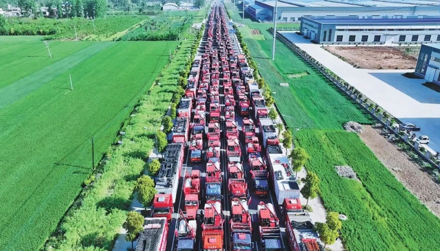 収獲支援のため、河南省から作業員3万人、農業機械1万2000台が出動！