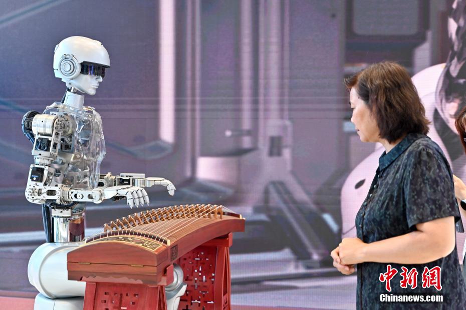 第21回中国（深セン）国際文化産業博覧交易会開幕　 AI展示エリアを初設置
