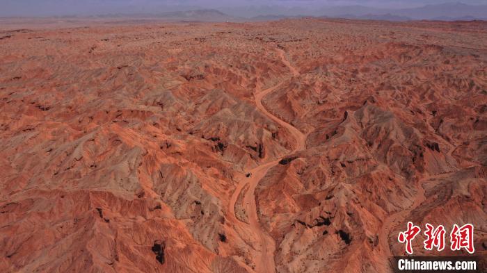 「最も火星に似た場所」と中国で最初に認定された紅崖火星地貌景勝地　青海省