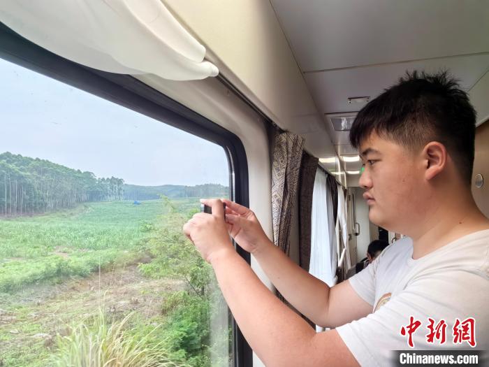 国際直通旅客列車に乗ってベトナムへ