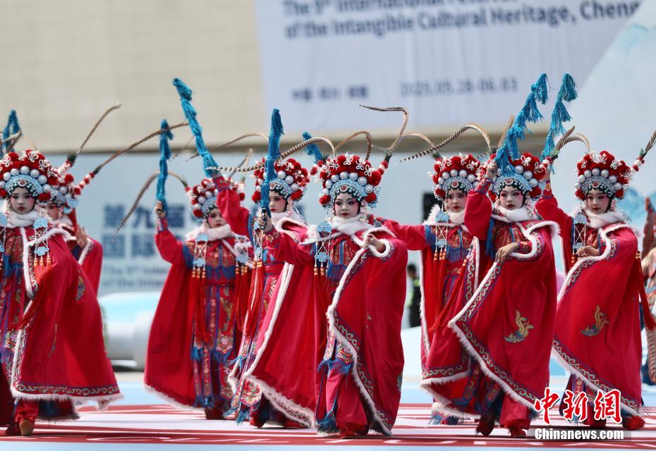 第9回中国成都国際無形文化遺産フェスティバルが開幕　四川省