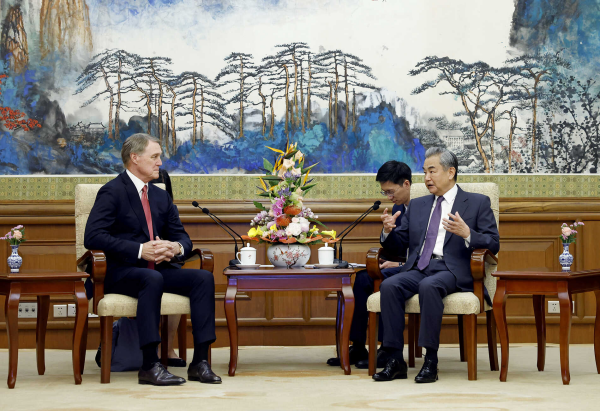 王毅氏が米国のパデュー新駐中国大使と会談