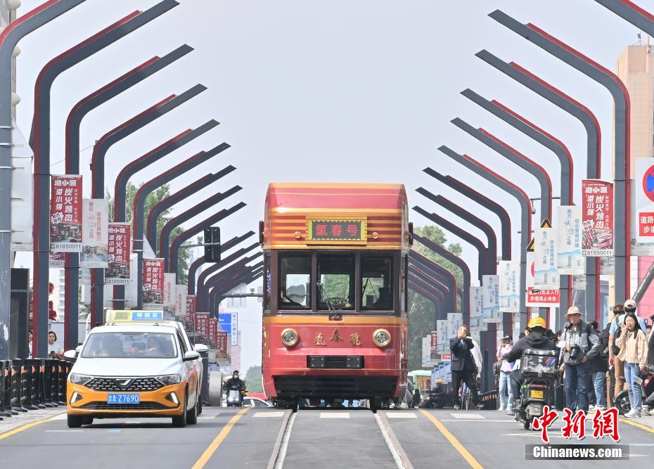 水素を用いる鉄道交通車両、長春の街に登場
