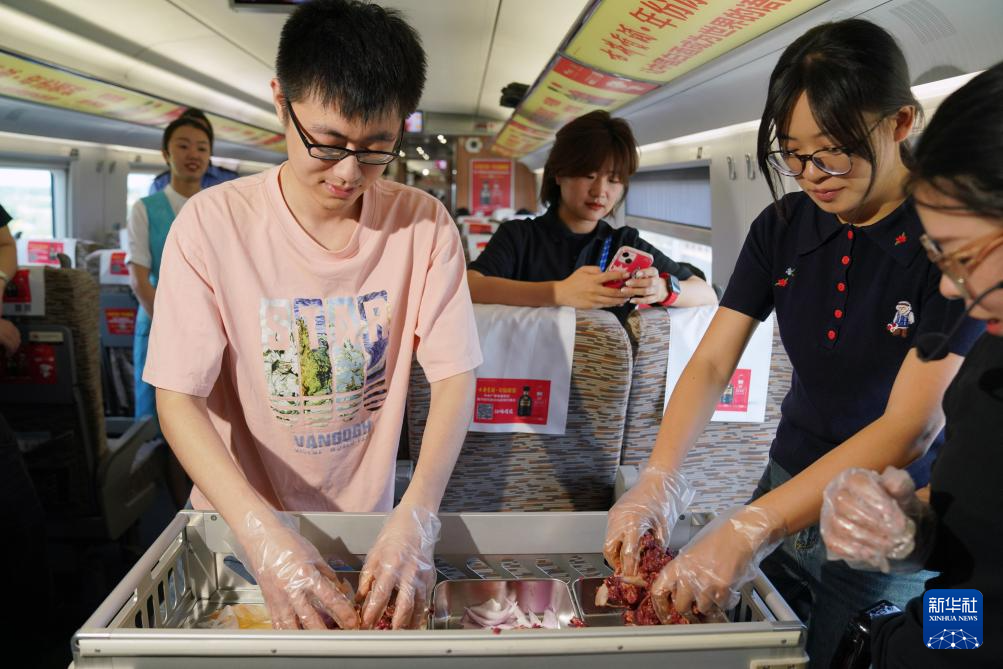 高速列車で斉斉哈爾焼肉を食べよう！　黒竜江省